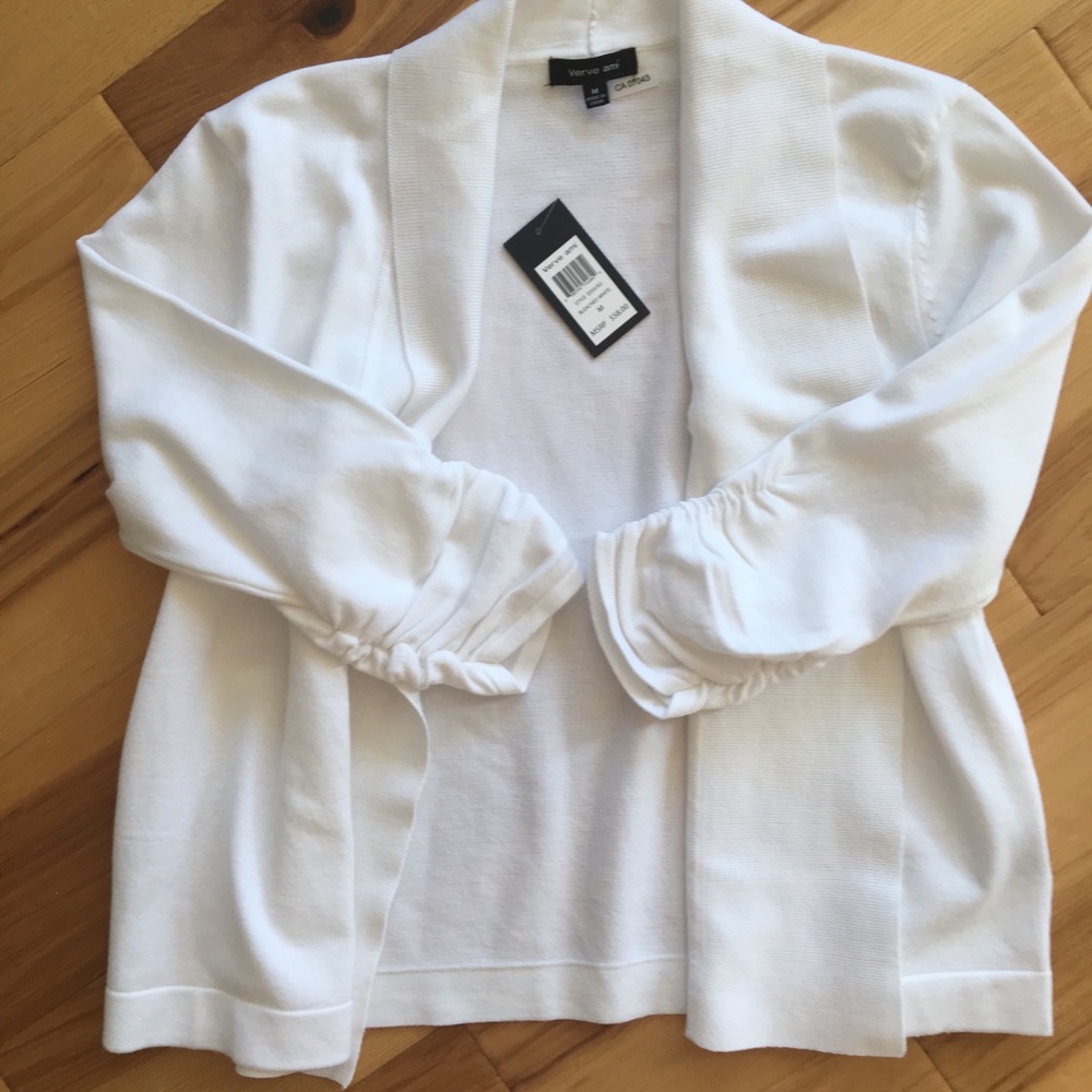 White Cardigan⭐️2 for 1